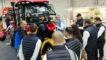 Мал, да удал: ОПТИТЭК показал на ЮГАГРО-2025 продвинутый трактор на 85 л.с.